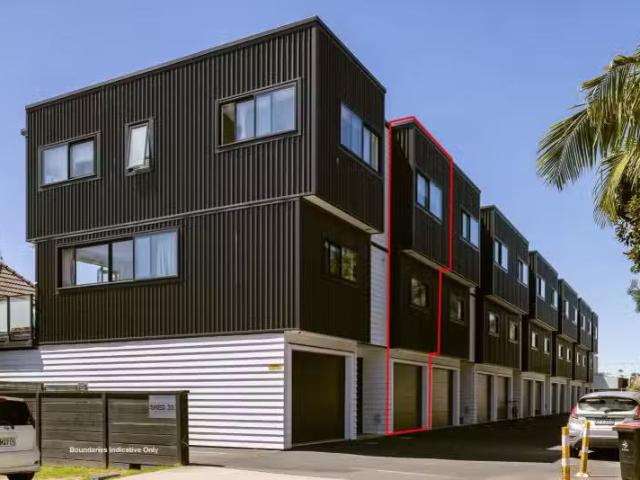 2/33 Miro Street, Mount Maunganui, Tauranga
