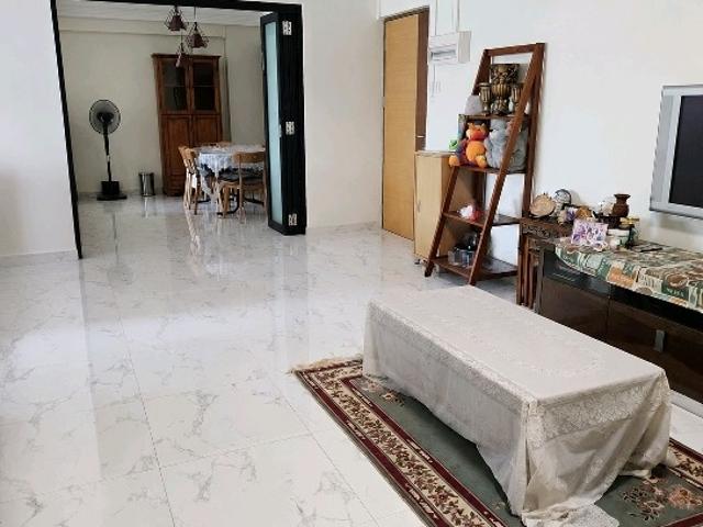 233 Pasir Ris Drive 4 HDB Apartment For Sale, $725,000, 3 Bed 2 Bath 1,367 sqft $530.00 psf