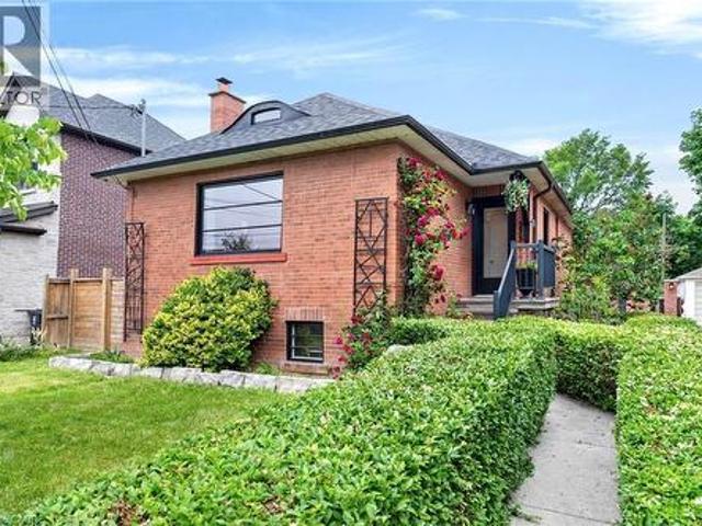 233 Rosemount Avenue, Toronto, ON, M9N 3C5 house for sale | Listing ID 40842 | Royal LePage