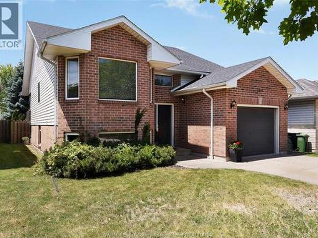 2341 Radcliff, Windsor, ON, N8P 1V5 house for sale | Listing ID 26013 | Royal LePage