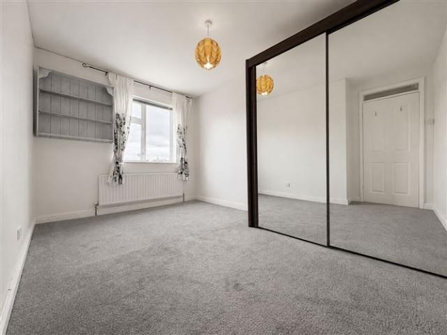 235,000 | 23 Tradaree Court, Shannon, Co. Clare DNG O'Sullivan Hurley 5018 MyHome. Ie Residential