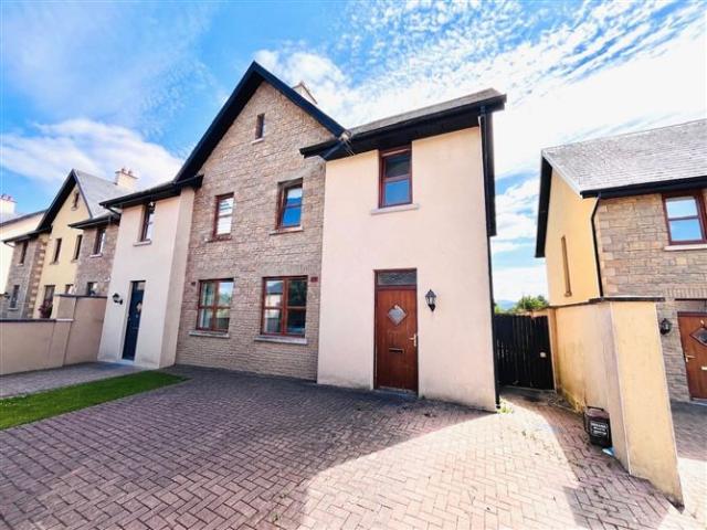 235,000 | 31 Springfield Grove, Rossmore Village, Tipperary Town DNG Liam O'Grady 5016 MyHome. Ie Residential