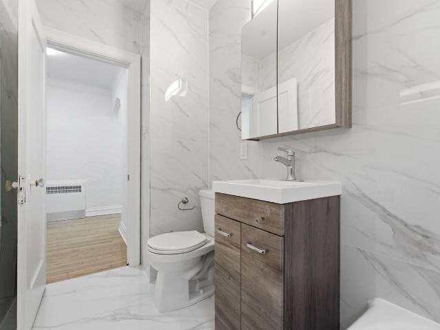 235 Cooper Apartments 2 Bedroom Apartment for Rent at 235 Cooper St, Ottawa, ON K2P 0G2 Centretown