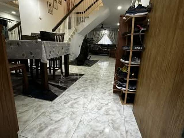 235 Choa Chu Kang Central HDB Apartment For Sale, $800,000, 4 Bed 3 Bath 1,572 sqft $509.00 psf