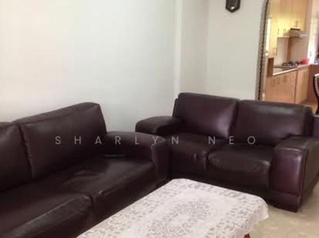 235 Ang Mo Kio Avenue 3 HDB Apartment For Rent, $3,000, 2 Bed 2 Bath 700 sqft $4.29 psf