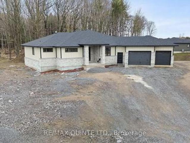 235 Michael'S Way, Prince Edward County Ameliasburg Ward, ON, K0K 1L0 house for sale | Listing ID X12945 | Royal LePage