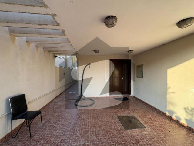 235 Sq Yd Villa For Sale Precinct 31, Bahria Town Karachi Near Sports City Villas | 3 Bedrooms, Drawing, Dining, Closed Italian Kitchen & TV Lounge | Amenities Nearby | 15 Min Drive from Main Gate. Bahria Town Precinct 31