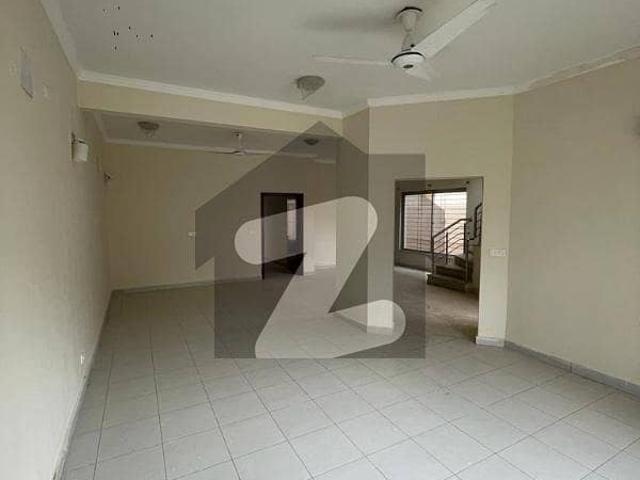 235sq yd Villas at Precinct 31 Close to Gallery and Mosque are Available FOR SALE