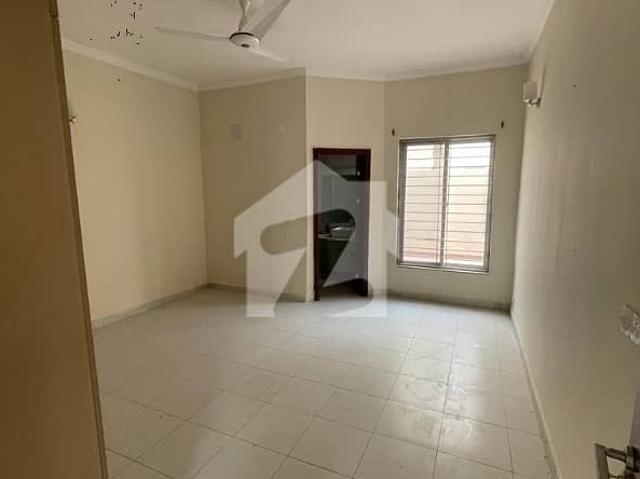 235sq yd Villas at Precinct 31 Close to Gallery and Mosque are Available FOR SALE