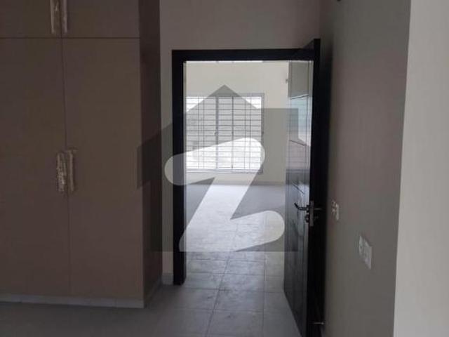 235sq yd Villas at Precinct 31 Close to Gallery and Mosque are Available FOR SALE Bahria Town Precinct 31