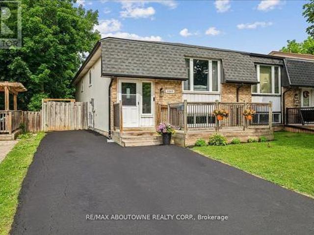 2367 Middlesmoor Crescent, Burlington, ON, L7P 3X4 house for sale | Listing ID W13436 | Royal LePage