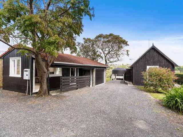 2/367 Whitford Road, Whitford, Manukau City
