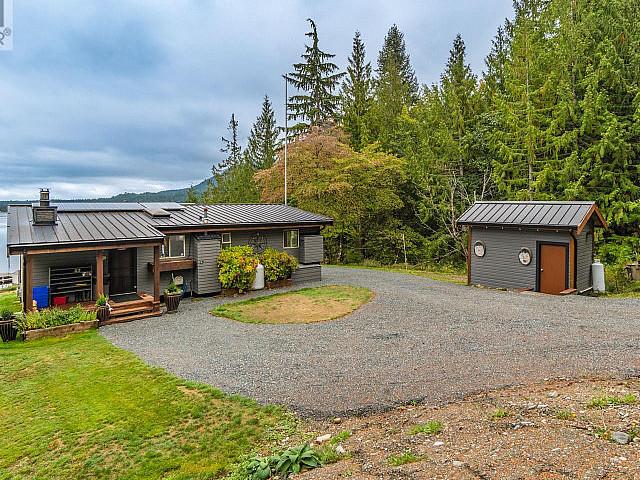 2362 South Lake Rd Qualicum Beach, British Columbia