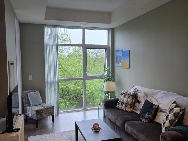 236 8 Bayview Avenue, Richmond Hill | 1+1Beds/1Bath, Condo, $2,300/mo | Condos. Ca