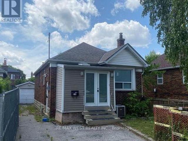236 Cedric Avenue, Toronto, ON, M6C 3Y1 house for sale | Listing ID C13513 | Royal LePage