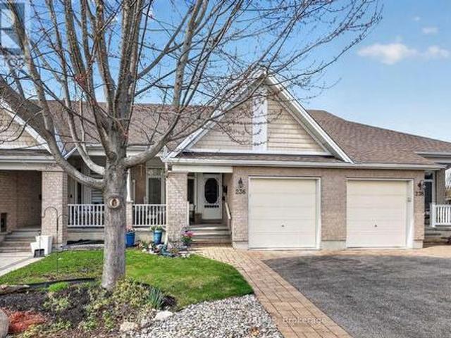 236 Bulrush Crescent, Ottawa, ON, K1T 0E6 house for sale | Listing ID X13445 | Royal LePage