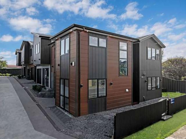 2/36 Halsey Road, Manurewa, Manukau City