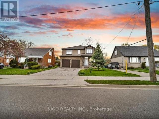 236 Neilson Avenue, Waterloo, ON, N2J 2M3 house for sale | Listing ID X13074 | Royal LePage