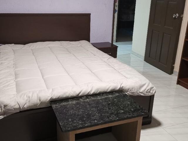 236 Serangoon Avenue 3 HDB Apartment Room Rental, $1,200, 1 Bed 2 Bath 1,076 sqft $1.12 psf