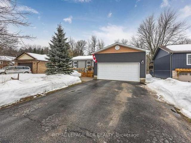 236 Simcoe Street N, Clearview, ON, L0M 1S0 house for sale | Listing ID S12006 | Royal LePage