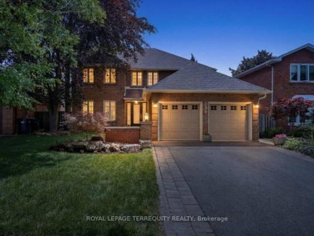 236 Whitchurch Mews, Mississauga, ON, L5A 4B3 house for sale | Listing ID W13473 | Royal LePage