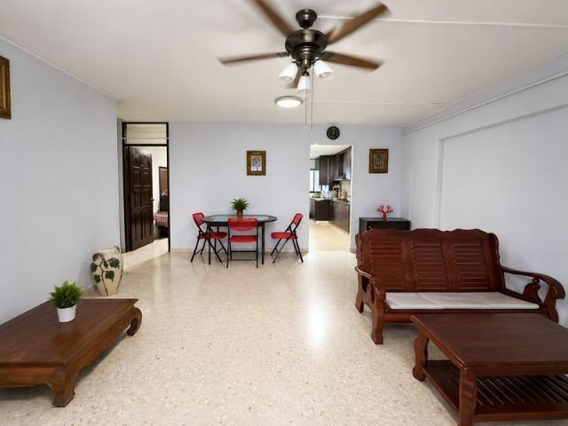 236 Tampines Street 21 HDB Apartment For Sale, $635,000, 3 Bed 2 Bath 1,119 sqft $567.00 psf