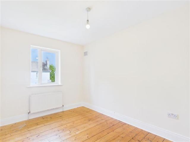 237,500 | 219 Rosemount, Clongour, Thurles, Co. Tipperary Sherry FitzGerald Gleeson 5002 MyHome. Ie Residential