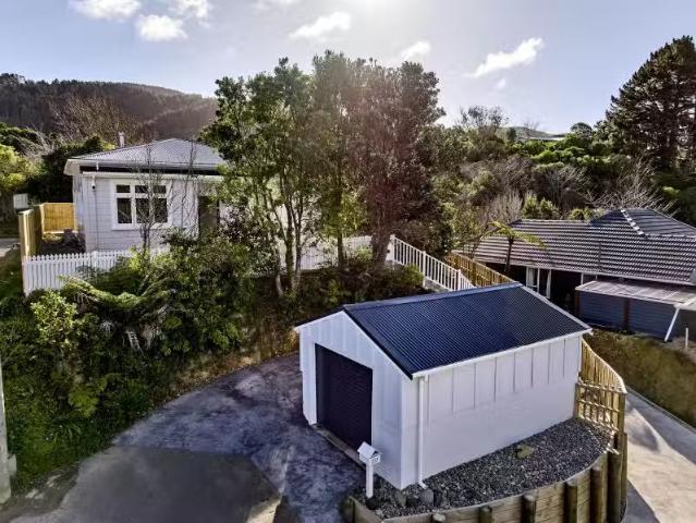 237 Main Road, Tawa, Wellington City