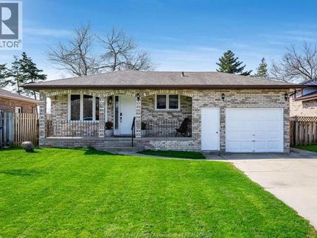 237 Murray Street, Kingsville, ON, N9Y 3R7 house for sale | Listing ID 26010 | Royal LePage