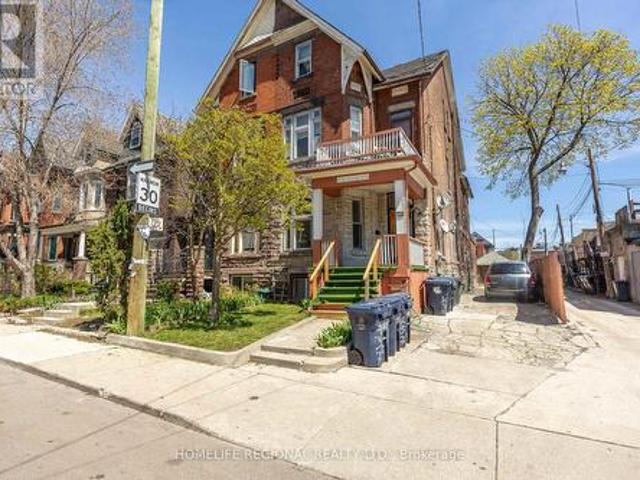 237 Roxton Road, Toronto, ON, M6G 3R1 house for sale | Listing ID C13057 | Royal LePage