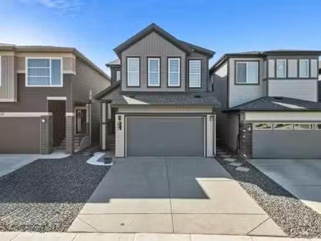 237 Walgrove Boulevard Se, Calgary, AB, T2X 5A9 house for sa.