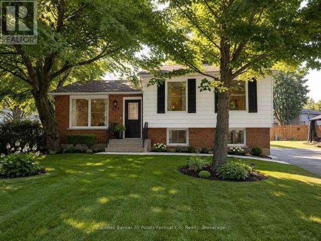 237 Wellington Street, West Perth Mitchell, ON, N0K 1N0 house for sale | Listing ID X13592 | Royal LePage