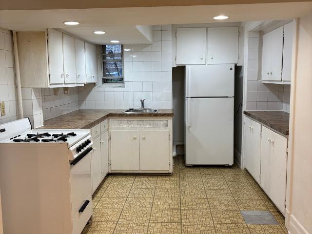 2384 Beaconsfield 6156 A [object Promise] for Rent
