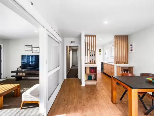2/385 Withells Road, Avonhead, NZ 8041 House for Sale