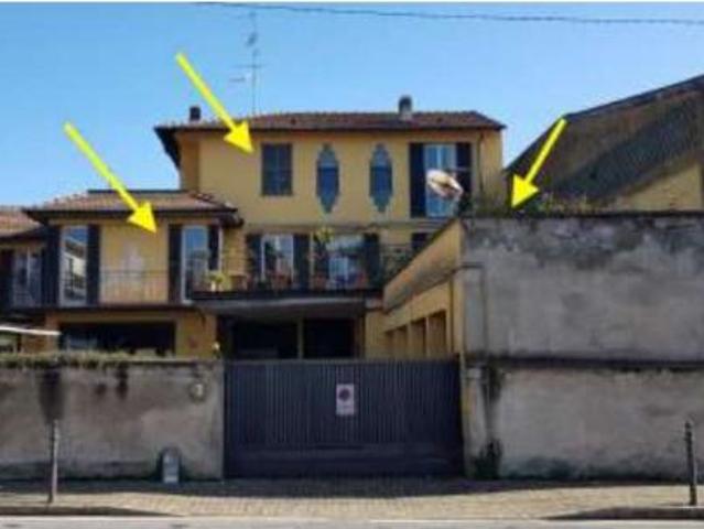 238/2024 U VA Porzione di casa in Asta a Cavaria con Premezzi
