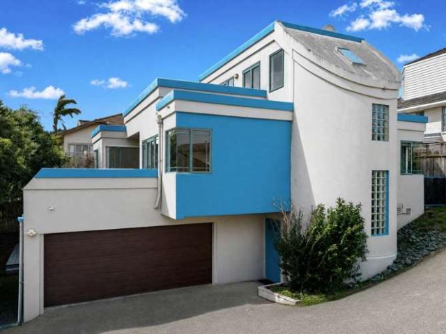 2/38 Gulf View Road, Murrays Bay, North Shore City
