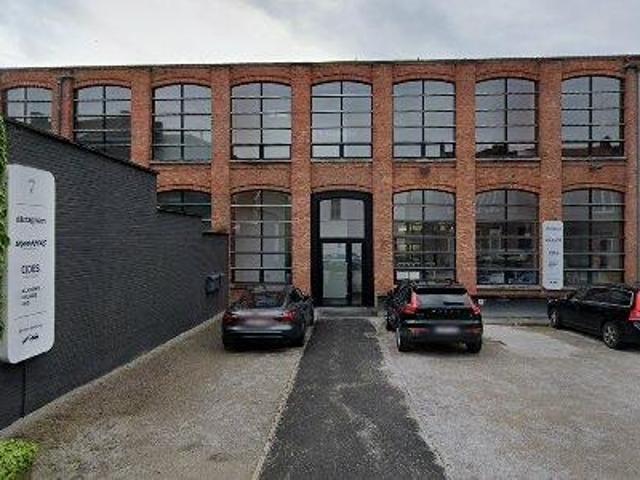 238 m2 office space for rent in Brugge
