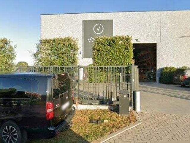238 m2 warehouse for rent in Kruisem