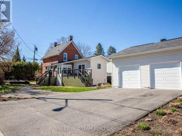 238 Park Avenue, Carleton Place, ON, K7C 2G6 house for sale | Listing ID X12943 | Royal LePage