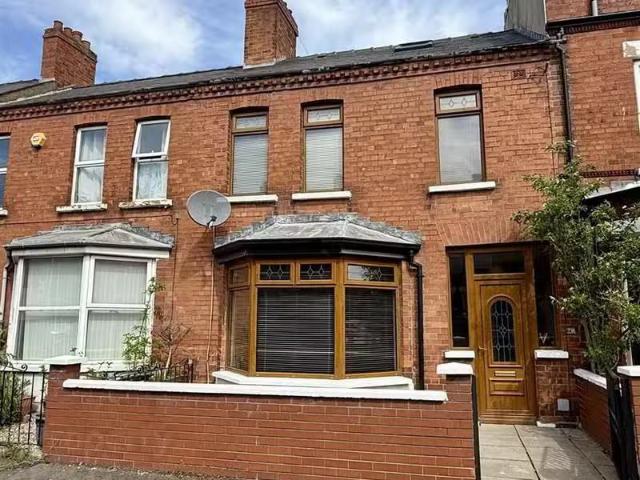 238 Ravenhill Avenue