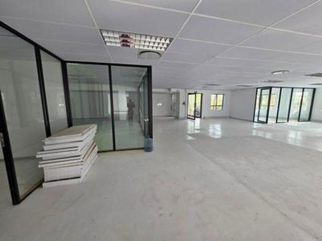 238m2 office to let at menlyn woods