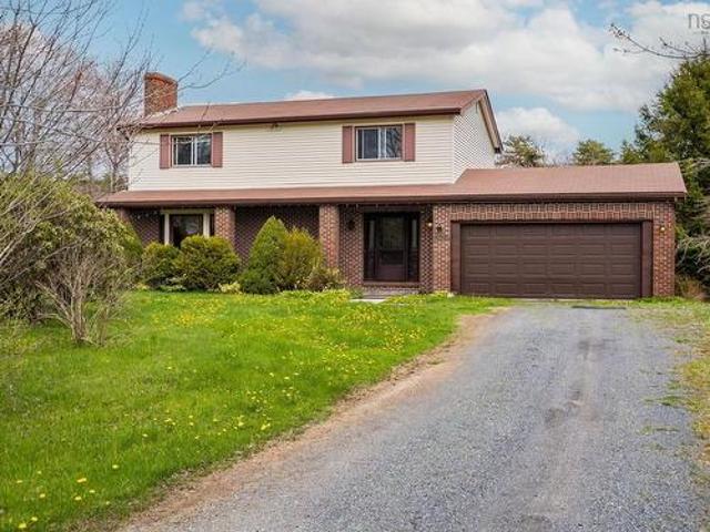 2395 St. Margarets Bay Road, Timberlea, NS, B3T 1J3 house for sale | Listing ID 202611 | Royal LePage