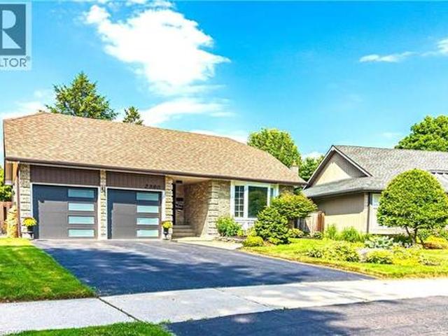 2390 Sinclair Circle, Burlington, ON, L7P 3C3 house for sale | Listing ID 40839 | Royal LePage