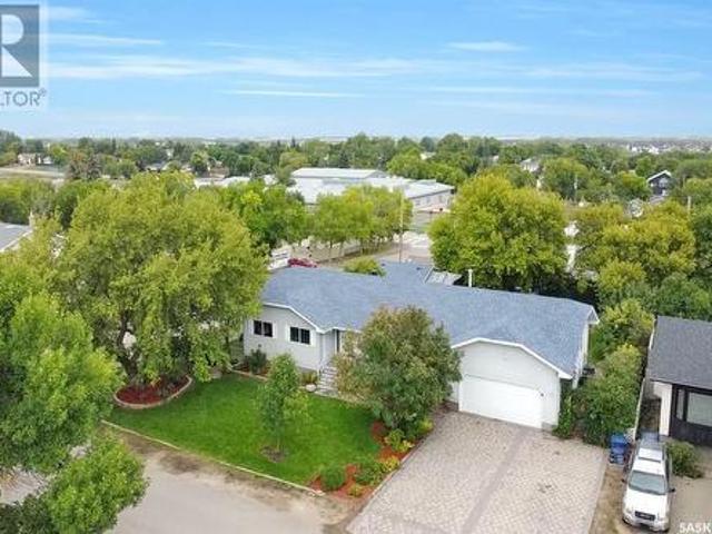239 7Th Street, Pilot Butte, SK, S0G 3Z0 house for sale Lis.