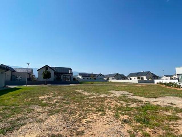 239 m² Land available in Robertson