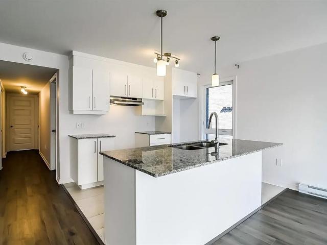 239 Rue De Liverpool Aylmer Superbe Appartement 4 1/2