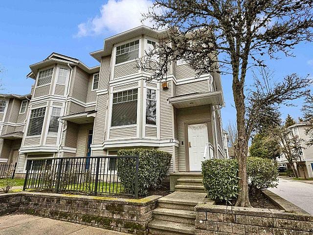 27 6518 121 Street Surrey, British Columbia