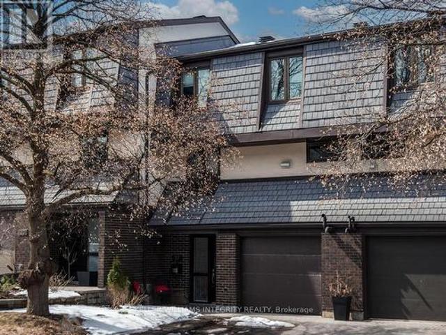 27 655 Richmond Road, Ottawa, ON, K2A 3Y3 townhouse for sale | Listing ID X12076 | Royal LePage