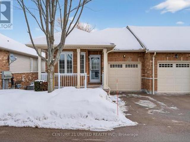 27 909 Wentworth Street, Peterborough Otonabee Ward 1, ON, K9J 8R7 townhouse for sale | Listing ID X12848 | Royal LePage