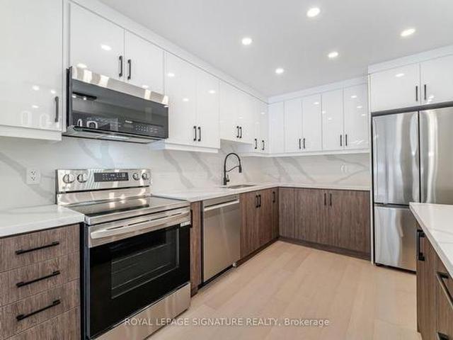 27 20 Mineola Rd E, Mississauga, ON, L5G 4N9 townhouse for sale | Listing ID W12007 | Royal LePage